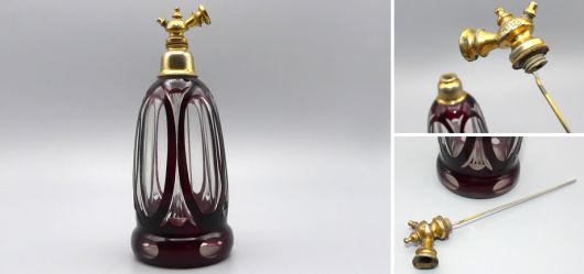 perfume bottle with atomizer Art Deco 1930