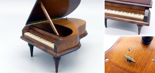 Small piano box from Reuge