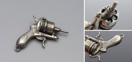 Antiker Trommelrevolver Anh�nger  Miniatur aus dem sp�ten 19. Jahrhundert