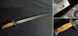 Bayonet with wooden handle