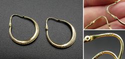 Charming vintage hoop earrings; made of yellow gold 333