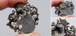 Aufwndig gearbeitete Heraldik-Applike um 1900