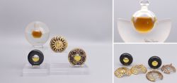 Paloma Picasso Set mit Mon Parfum Flakon & Broschen 1980er