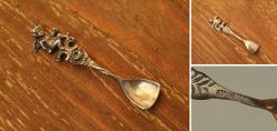 Salt or spice spoon